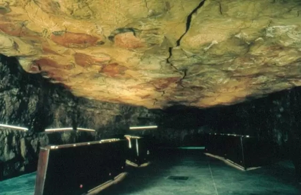 阿尔塔米拉洞窟壁画